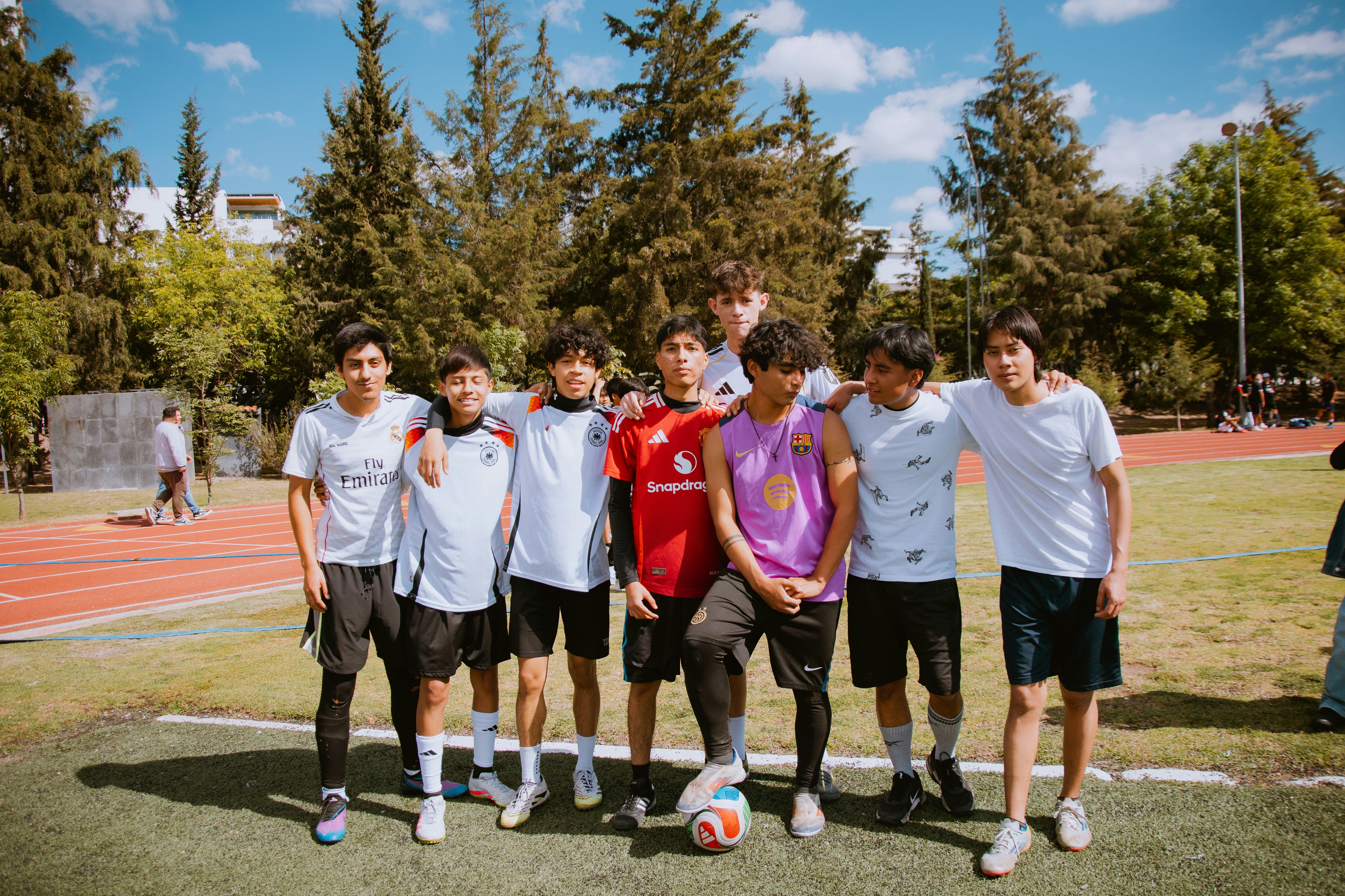 这抄截绝了！怎么说呢这球就是接住了！