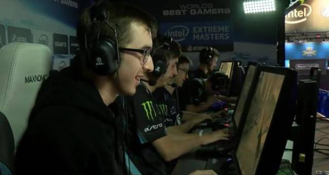 一场焦点对 一场焦点对